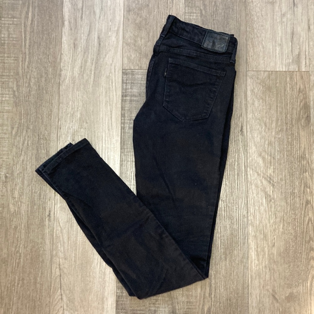 Women’s Levi’s 711 Skinny Size W27 L34 - EUC